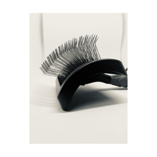 KW cosmetics Jemný kartáč slicker ergonomický long pins - Image 2
