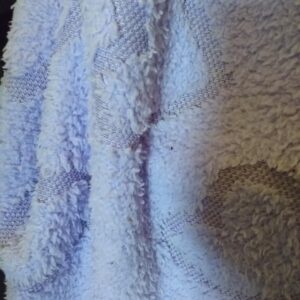 Fleece flís počesaný se vzorem srdce modrý