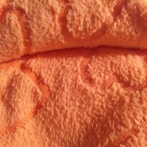 Fleece flís počesaný se vzorem srdce oranžový